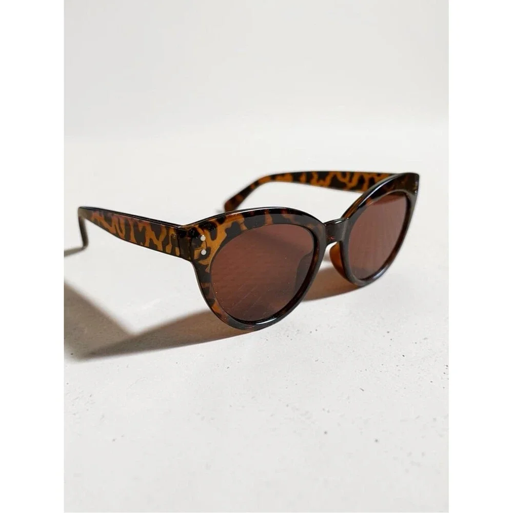 NEW Saint Owen X Curateur WYLDE Tortoise Shell Sunglasses with Faux Leather Case